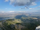 28. Pogled na Peručko jezero sa Orlovih stina